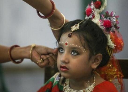印度圣女被享用照图片，十岁送入寺庙当性奴隶