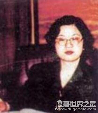 中国女首富陈丽华年轻时照片，帅气唐僧迟重瑞老婆