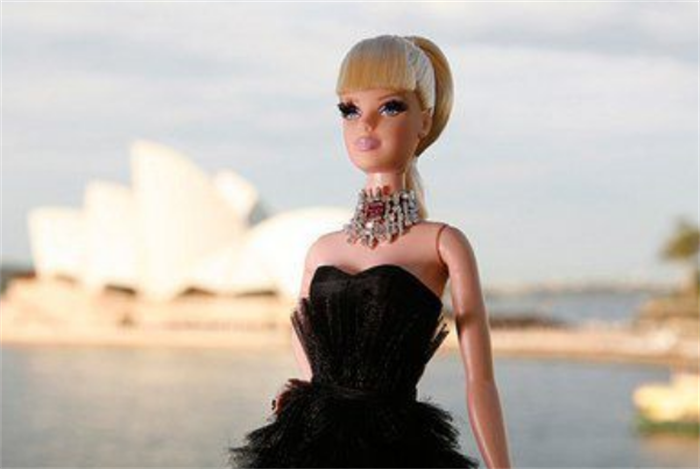 世界最贵的芭比娃娃 Stefano Canturi 芭比娃娃(价值30万美元)