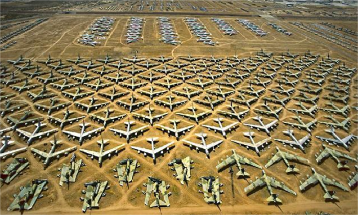世界上最大的飞机坟场 拥有4400多架美军退役飞机(美国AMARG)