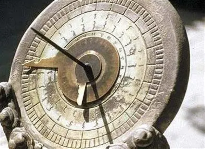 世界上最大的太阳钟 至今有两千多年历史(奥古斯都)