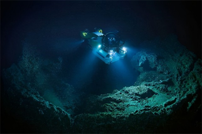 在海洋最深处到底发现了什么 有神秘物种吗（神秘海底）
