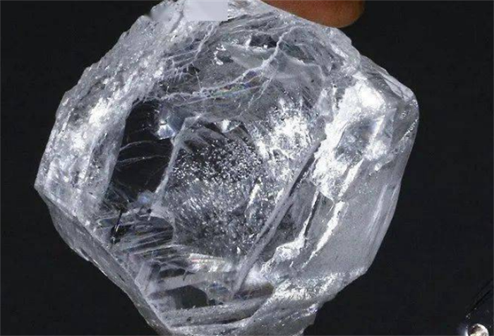 世界上最大的钻石 库里南钻石(价值495亿)