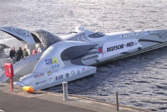 世界上最快的快艇 天行一号(时速达92.6公里)