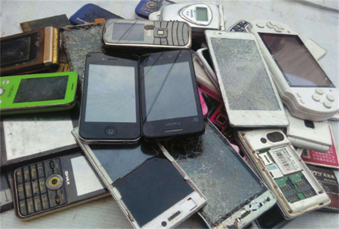农村回收的旧手机 拿回去能干嘛（手机炼金）