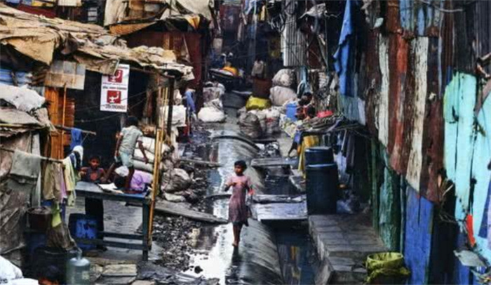印度最大的贫民窟 到底是什么样子？（印度贫民窟）