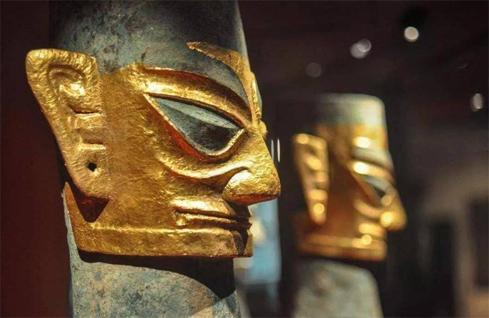 三星堆文明 青铜器面具是人是神（纵目人面具）