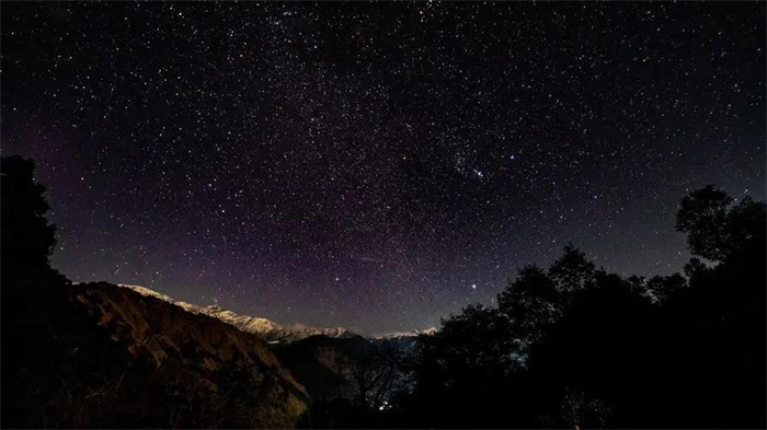 黑色的夜空下 究竟隐藏着什么秘密（宇宙范围）