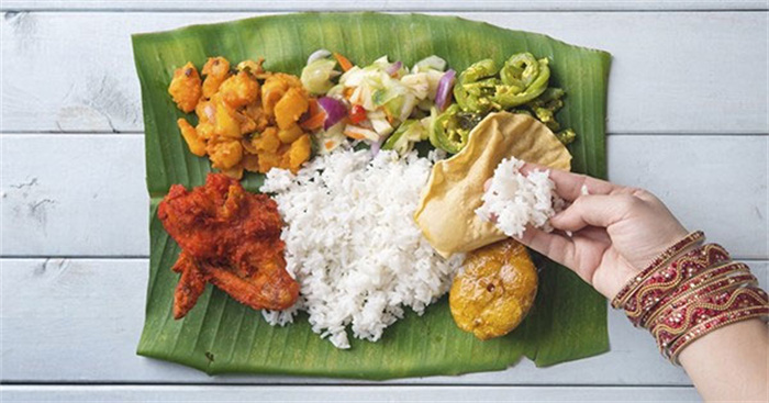 印度人为啥不用餐具 反而用手抓着吃（印度习惯）