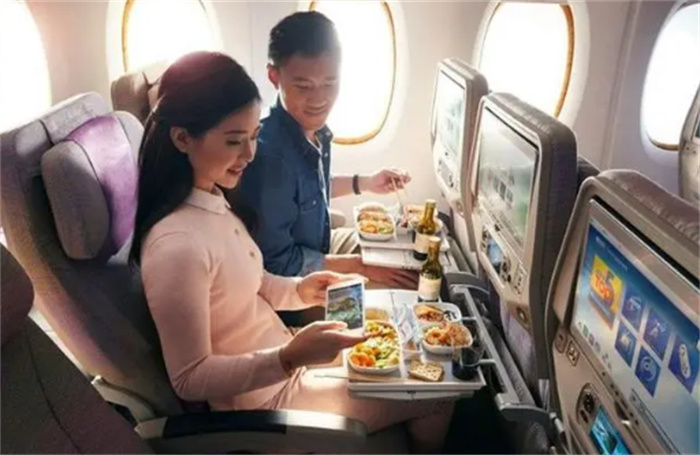 第一次坐飞机 会有免费的餐食吗？（飞机餐）
