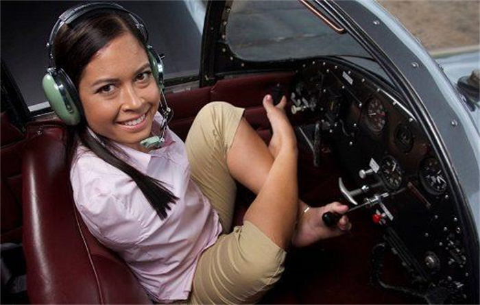 世界最坚强女超人 无双臂女性获得飞行执照(Jessica Cox)