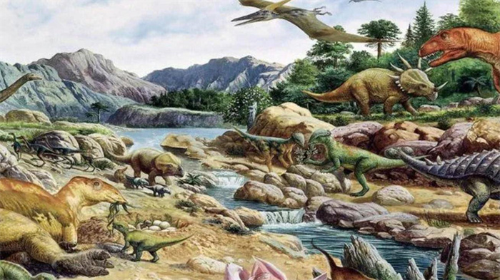 以为恐龙曾称霸地球  但有动物以恐龙为食  （无比凶狠）