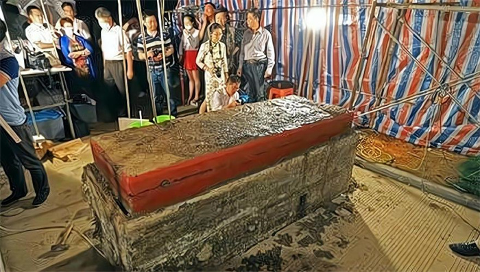 近千年的红色棺材 开出龙泉窑青瓷（墓中瓷器）