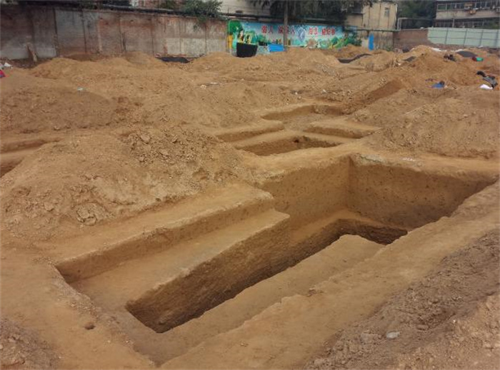 西安发现大型流沙墓 让考古队都没办法（墓穴流沙）