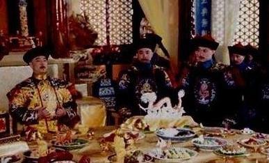 在晚清当个皇帝皇后吃饭有多奢侈，溥仪自己是这么说的