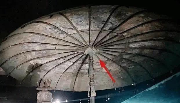 “秦始皇铜车”上那把伞，拆开竟是一套武器！这是什么黑科技？