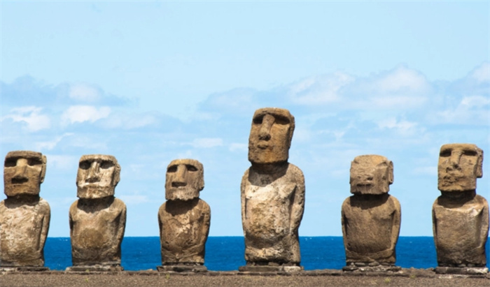 神秘的复活节岛：1000多尊巨石像 真是外星文明的遗迹吗