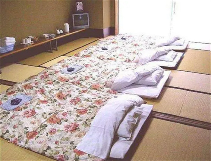 日本人喜欢睡地板 这是怎么回事？（日本习惯）