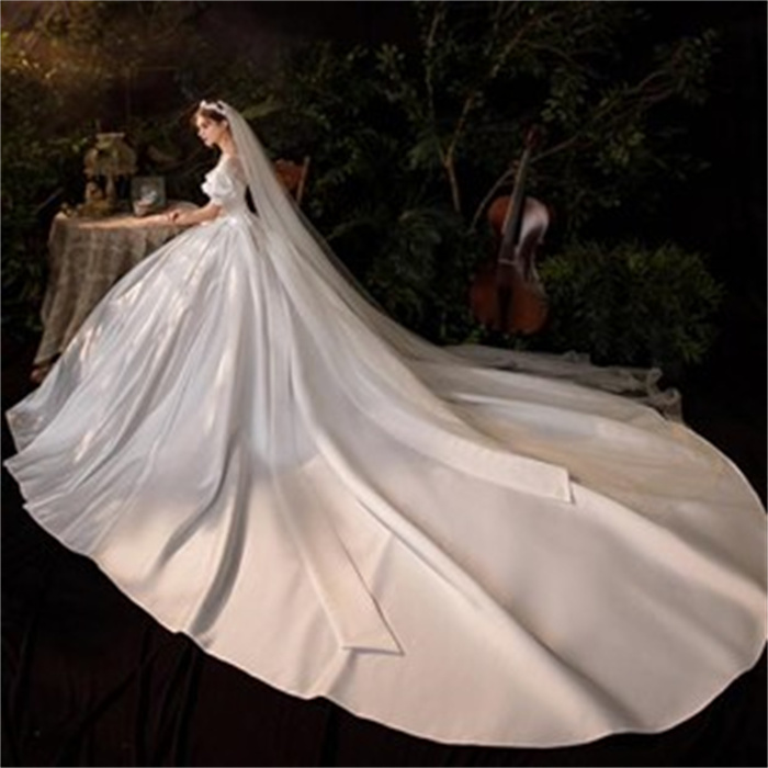 世界上最长的婚纱 一共有4100m（最长婚纱）