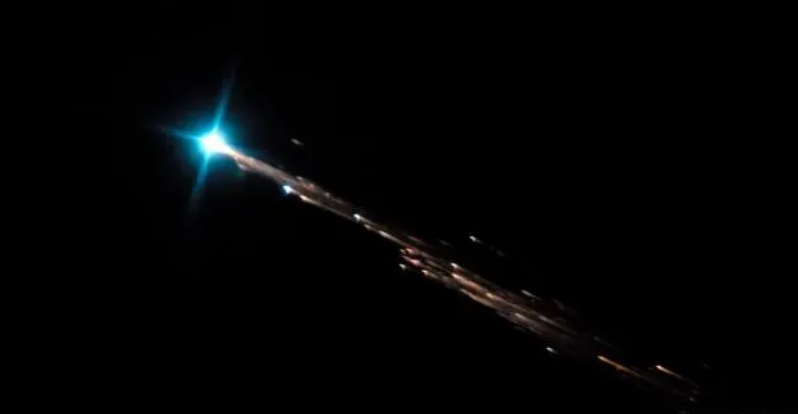 哈尔滨上空惊现神秘飞行物：外星人来了？还是流星坠落？都不是！