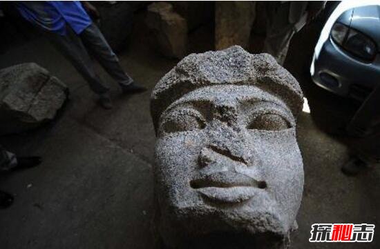 揭秘古埃及法老巨石头像，重1吨的美西斯二世石像(罕见)