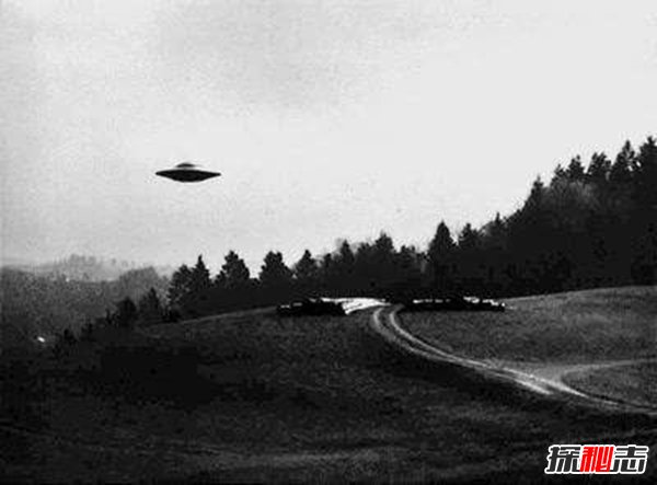 凤凰山事件,游客见到UFO并像被电击一样
