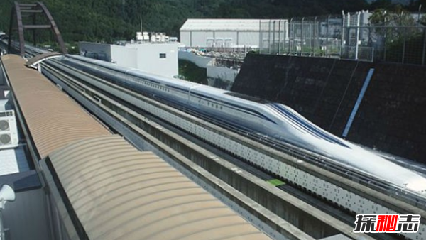 世界上速度最快的12辆火车,你一眨眼可能就会错过