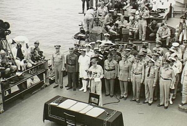 日本投降是哪一年哪一天，1945年8月15日（8年抗战成功）