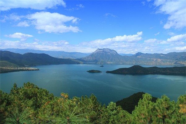 我国最大的淡水湖是：潘阳湖（面积在逐渐减少）