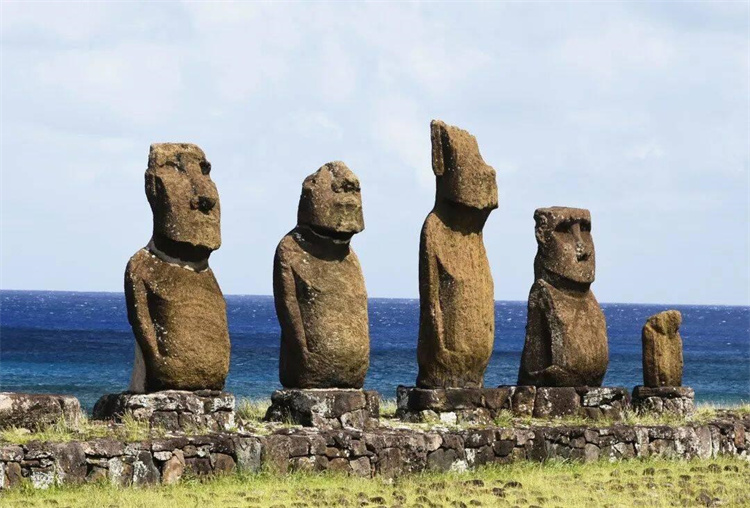 考古专家揭晓了真相 复活节岛的巨石文明 究竟来自于哪里？