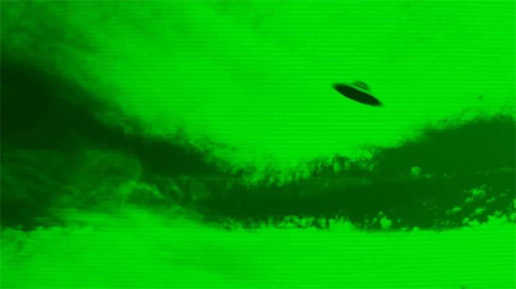 绿色的不明飞行物出现在美国上空 霍金的预言将要实现了吗？