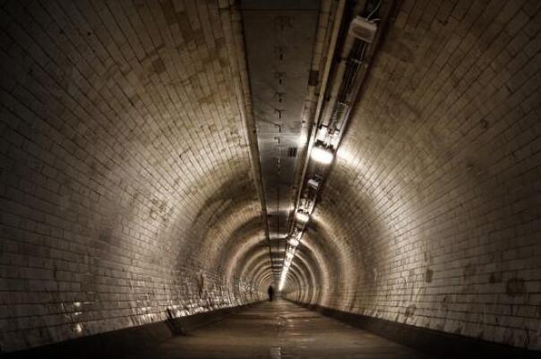 一万多年前的神秘隧道出现在巴西 不像人类建造（地懒）