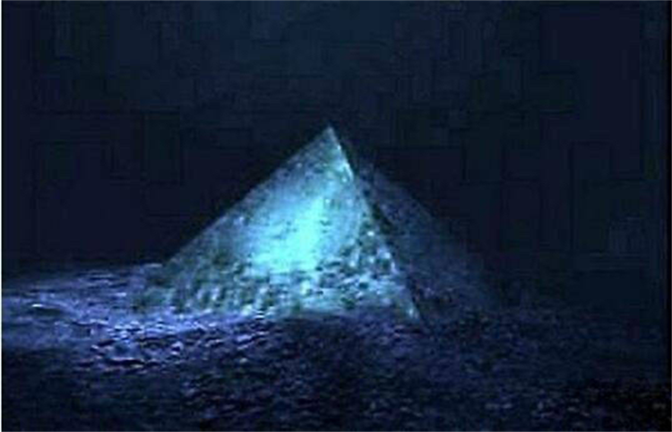 金字塔竟然现身于百慕大的海底 这究竟是怎么回事（无从考究）