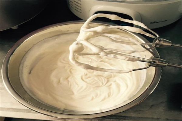 淡奶油豆腐渣复原 可以使用奶粉和糖(奶油打发过头导致)