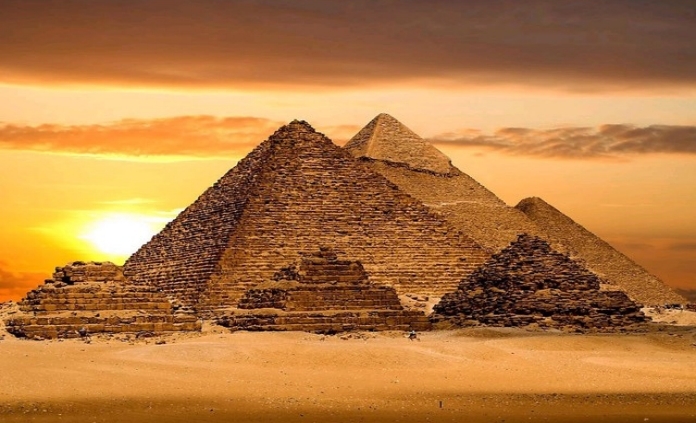 我国早在千年之前就曾建造过金字塔（牛河梁遗址）