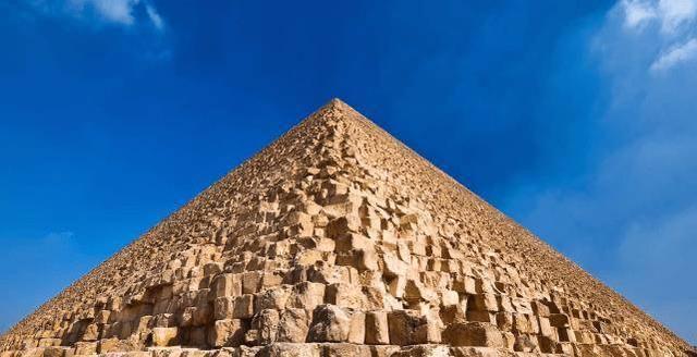 我国早在千年之前就曾建造过金字塔（牛河梁遗址）
