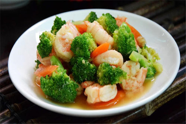 西兰花和虾可以一起吃吗 海鲜过敏者/婴儿不易食用