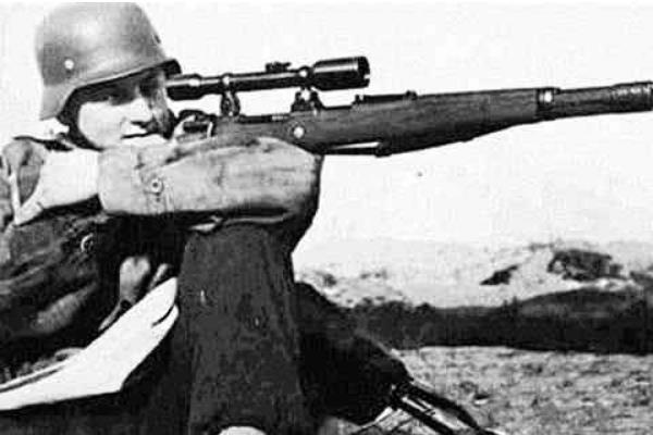 瓦西里扎伊采夫:击毙400名德军(狙击界的王牌人物)