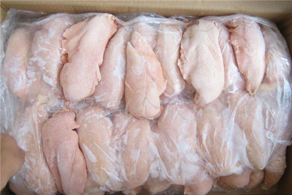 冻鸡胸肉表层变白怎么回事 可能是脂肪蛋白质结合物