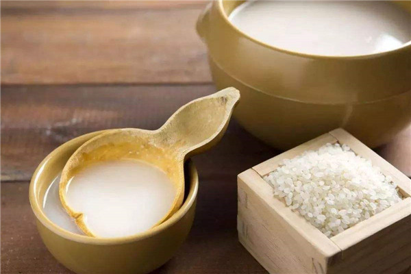 米酒可以和酸奶一起吃吗 可以一起吃营养价值不相克
