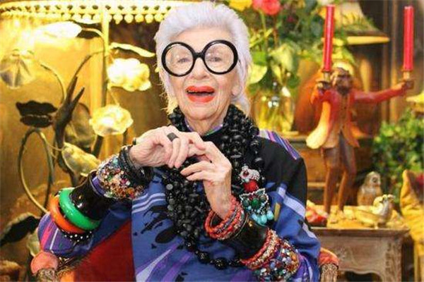 世界上最时尚的老奶奶 她曾是时尚界的大佬（接近100岁）