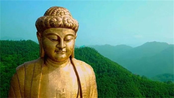 世界上最高的佛像 高度有108m（最高佛像）