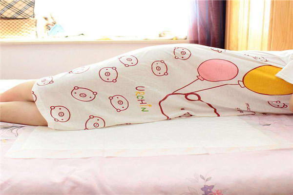 产褥垫是干嘛用的 孕妇生养时生养后使用的产品