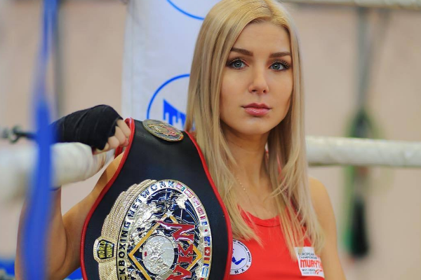 世界最美女拳王伊卡翠娜:连续三届卫冕IFMA泰拳冠军
