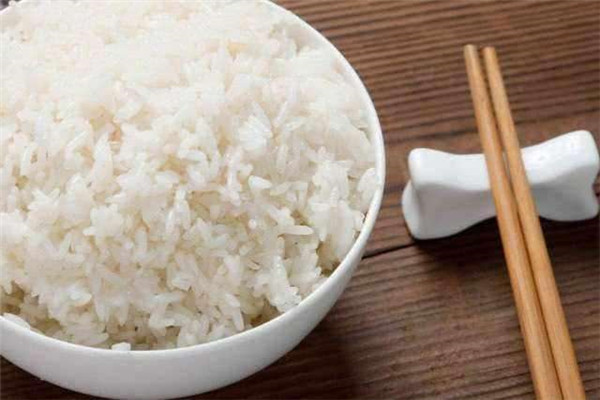 米饭放一晚发粘有拉丝能吃吗 如何避免米饭发粘拉丝