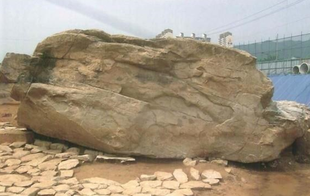 韩国两千年前墓穴被破坏 网友直接被气哭（破坏古墓）