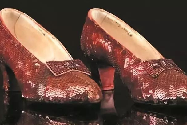 全球惊天悬案之一：《绿野仙踪》中的红宝石拖鞋被偷走
