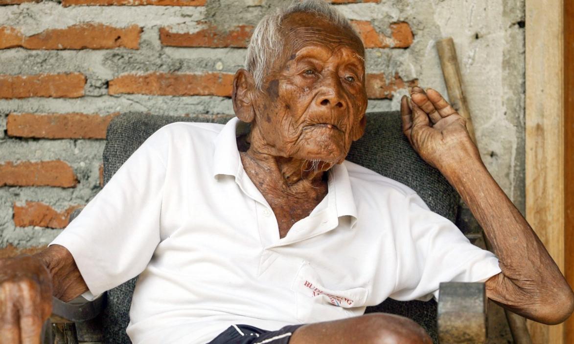 世界上寿命最长的人 居然活了这么久（长寿老人）