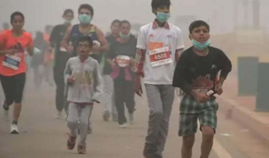 中国卫星拍到惊人一幕 印度上空出现一团浓雾（印度污染）
