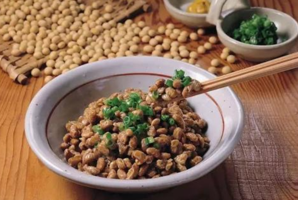 日本人为什么那么喜欢吃纳豆?日本国宝，长寿秘诀(治病)